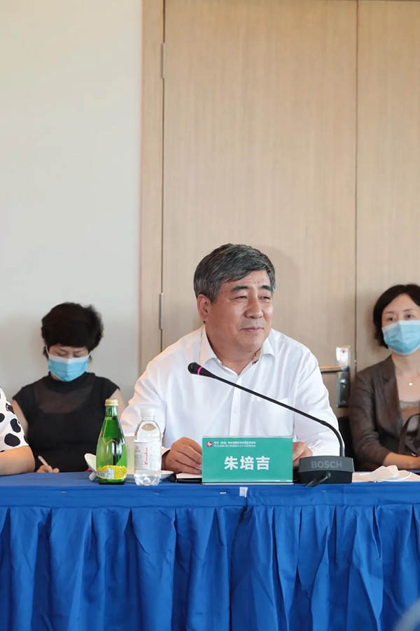 青岛市副市长朱培吉副市长